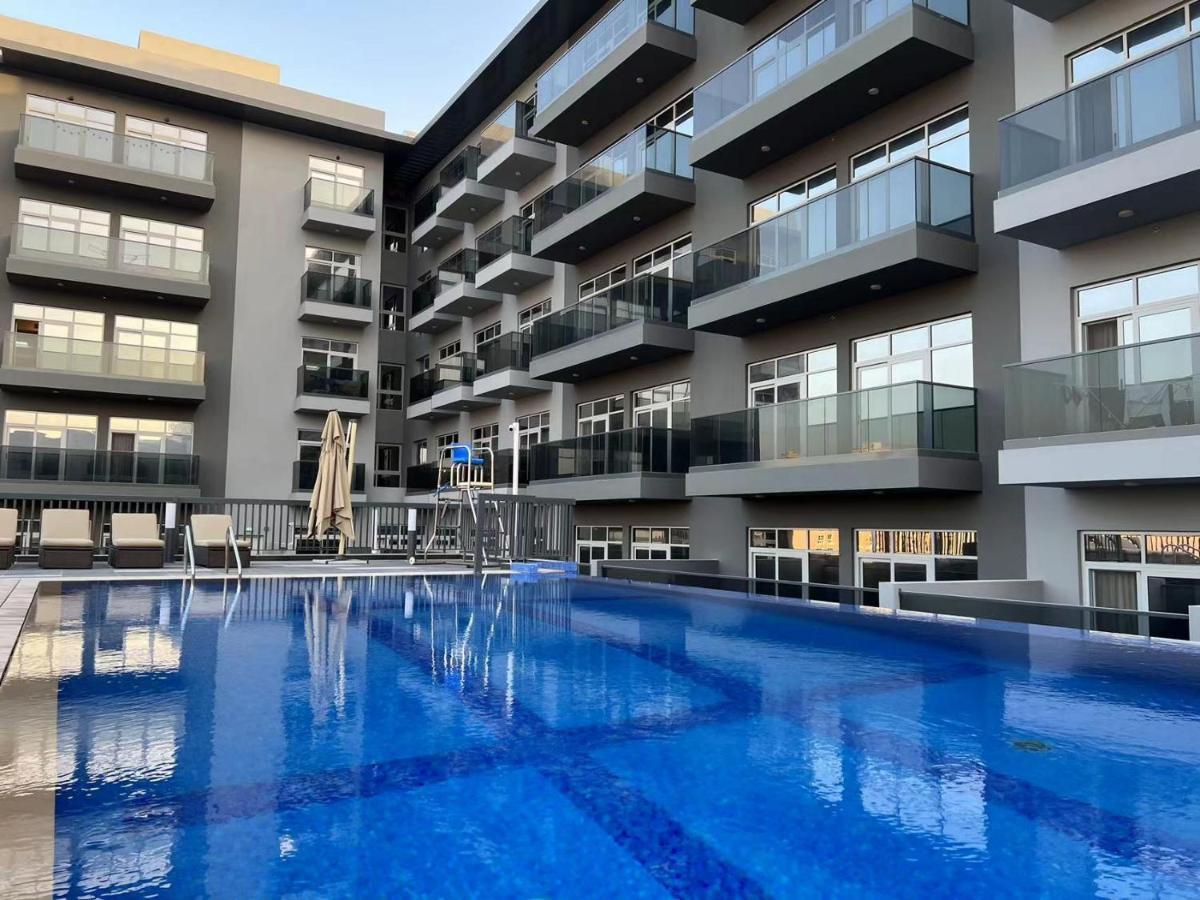 Penrose Place Dubai Jvc ภายนอก รูปภาพ