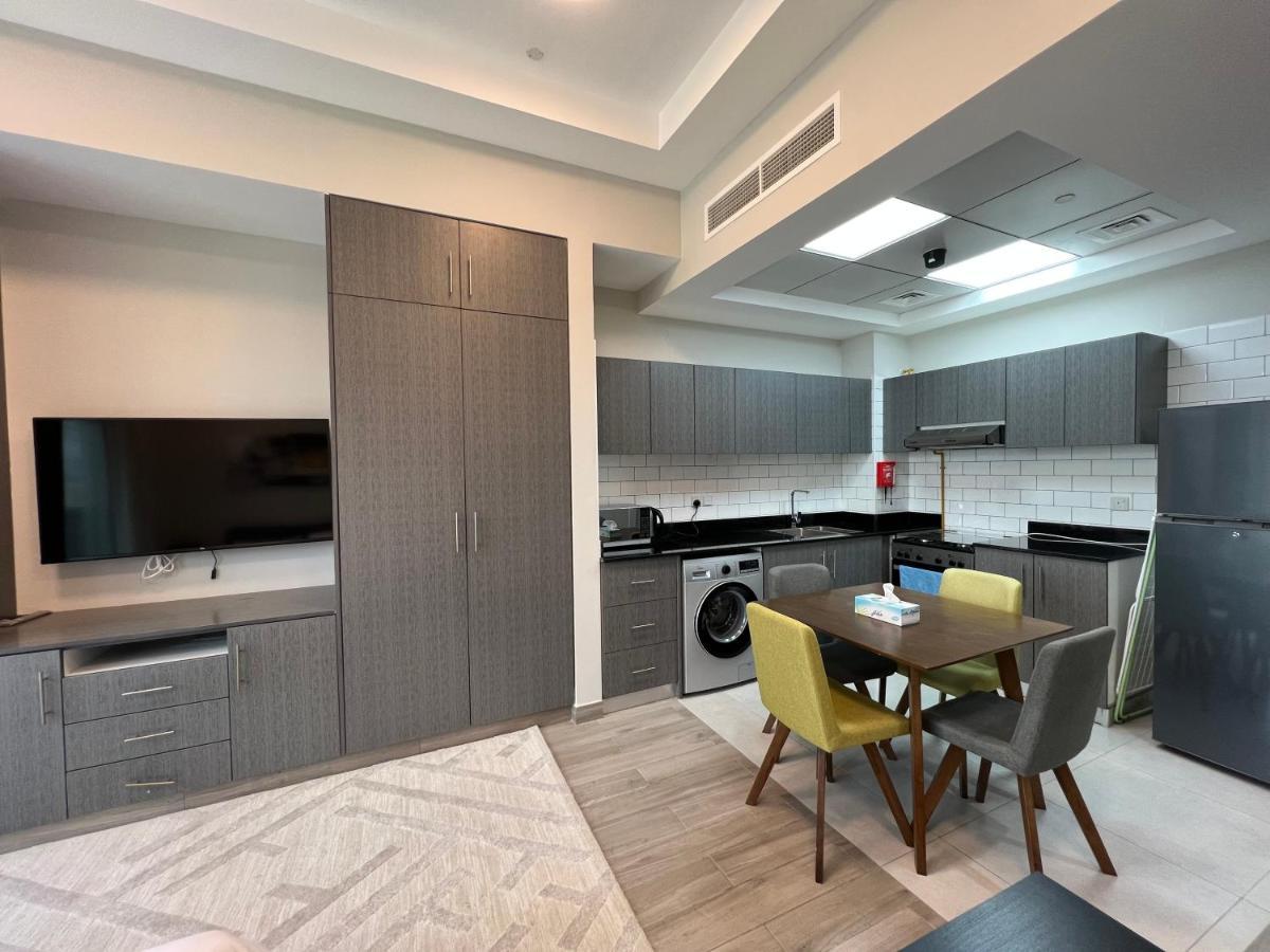 Penrose Place Dubai Jvc ภายนอก รูปภาพ